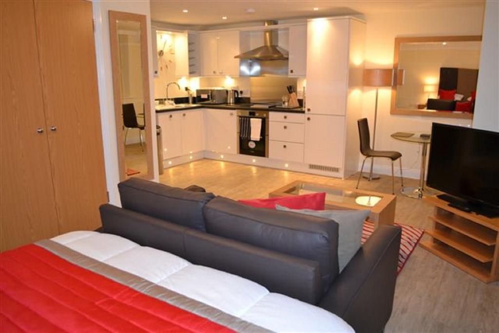 House Of Fisher - Central Point Basingstoke Esterno foto