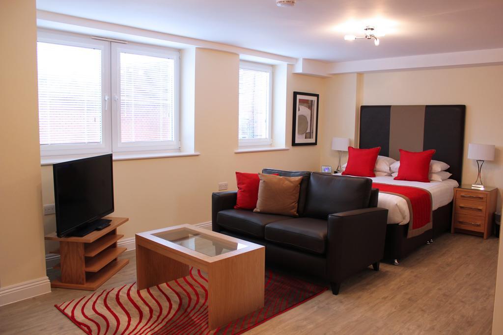 House Of Fisher - Central Point Basingstoke Esterno foto
